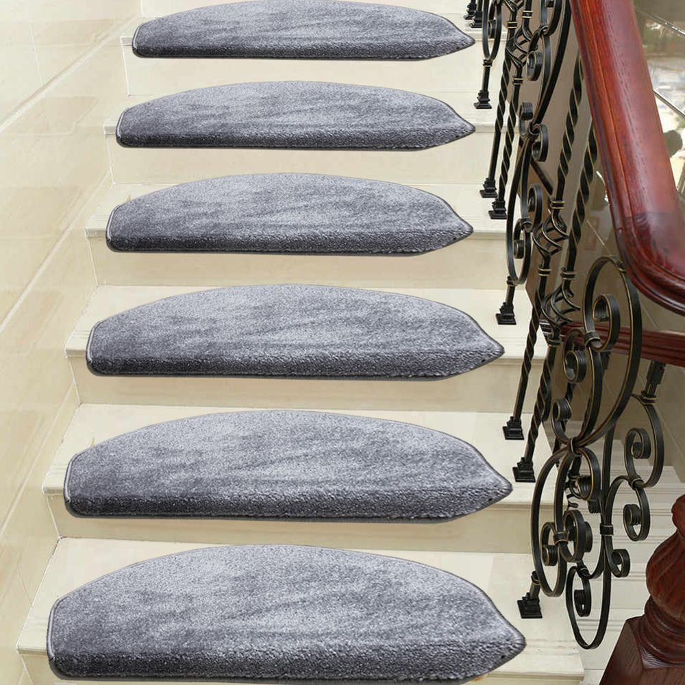 Açık Gri Kendinden Yapışkanlı Merdiven Basamak Paspası / Halısı